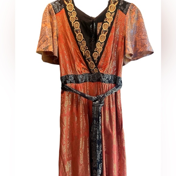 Anthropologie Akemi & Kin Sofia Metallic Jumpsuit size 4 - Picture 8 of 11